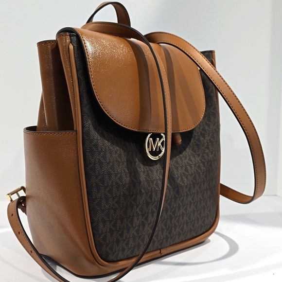 SALE! ✅ Michael Kors Logo Cheryl Medium Leather Drawstring Backpack ✨ NEW - Picture 1 of 15